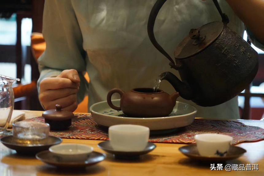 超实用的普洱老茶冲泡法！了解老茶茶性，掌握冲泡老茶的具体操作